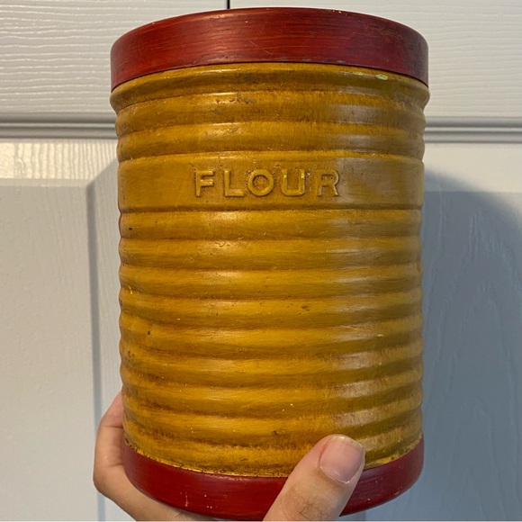 Vintage Handpainted Strawberries & Flowers Flour Tin - Picture 4 of 6